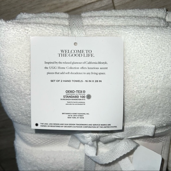 6 pc UGG Pasha Snow White Washcloths (4) Hand Towels (2) Thick Heavyweight - Picture 3 of 8